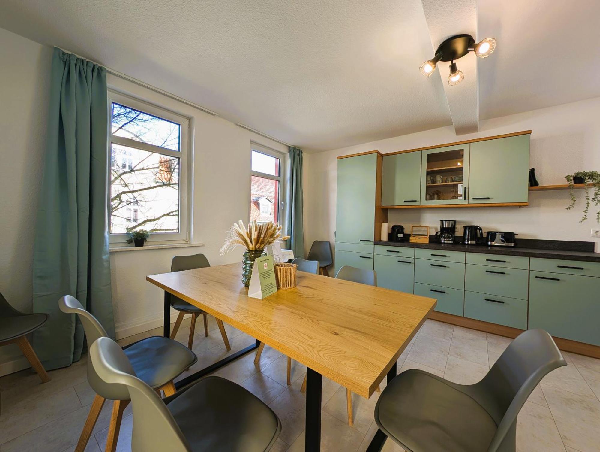 Bohnapartments - Topfmarkt Xxl Suiten - Neu In Top Zentrumslage, Vollausstattung, Wlan, Parkplaetze Ильменау Экстерьер фото