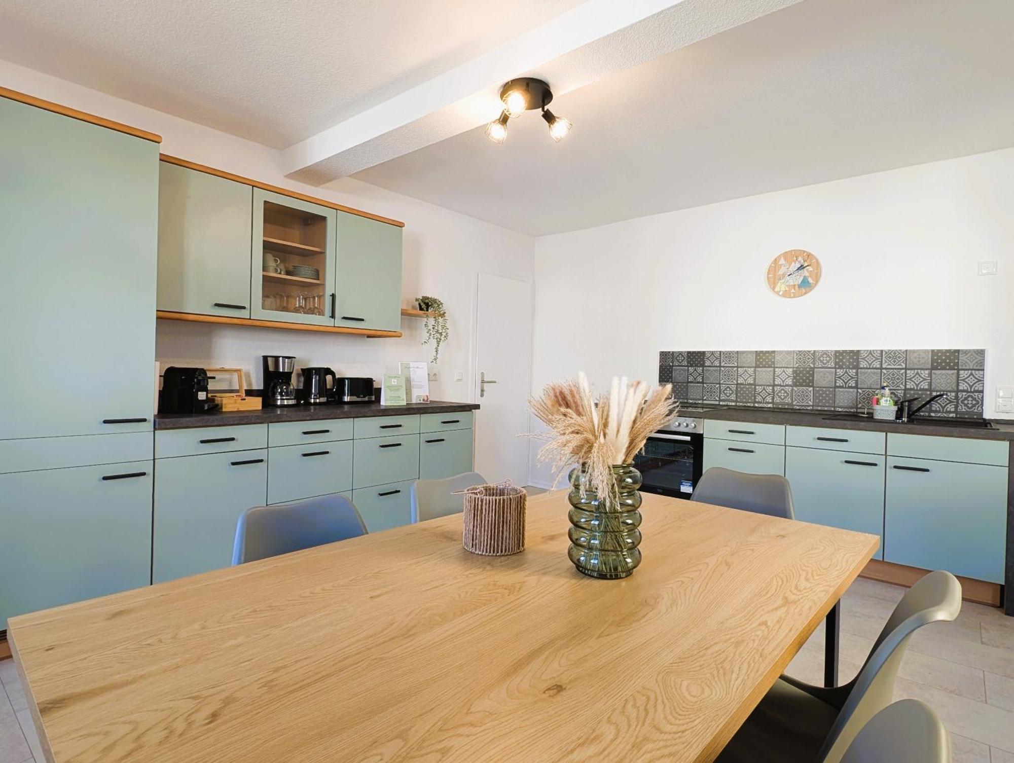 Bohnapartments - Topfmarkt Xxl Suiten - Neu In Top Zentrumslage, Vollausstattung, Wlan, Parkplaetze Ильменау Экстерьер фото
